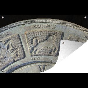 Tuinposters buiten Het sterrenbeeld Stier op een zonnewijzer - 90x60 cm - Tuindoek - Buitenposter