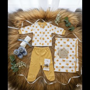 Maminobaby.nl - Baby Geschenkset jongens | Deken | Handmade speenkoord | Babyslofjes | Pyjama set | Monddoek |Kraamcadeau | Babyshower