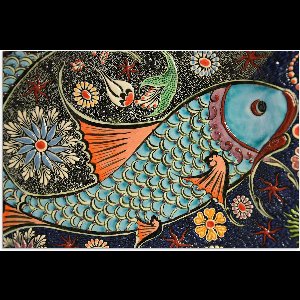 WallClassics - Poster Glanzend – Mozaiek in Verschillende Kleuren in Vorm van Vis - 105x70 cm Foto op Posterpapier met Glanzende Afwerking