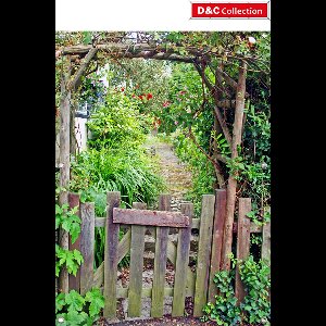 D&C Collection - 130x95 cm - tuinposter - doorkijk - karakteristiek romantisch houten tuinhekje - schuttingposter - tuindoek