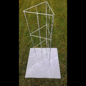 klimrek voor klimplanten - Klimplantrek - Plantensteun - Tuinrek- Draadrek driehoek 976 mm lang zonder pootjes.