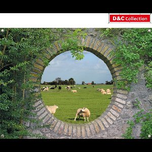D&C Collection - tuinposter - 65x90 cm - stenen doorkijk - Geheime tuin Hollands landschap met koeien en schapen - schuttingposter - tuindoek - muur decoratie