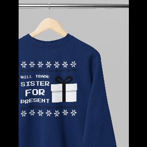 Foute kersttrui - Will trade sister for present - Wurban Wear | 18+ | Grappige trui | Leuk cadeau | Unisex trui | Oversized sweater | Kersttrui heren | Foute kerstkleding | Kerst sweater | Kersttrui dames | Foute kersttruiendag 2025 | Donker blauw
