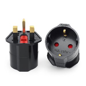 DEGG® - 2x Reisstekker Engeland – Type G Adapter – EU naar UK Stekker – 2 Stuks – Voor Schotland, Malta, Singapore, Hong Kong en Meer – Zwart