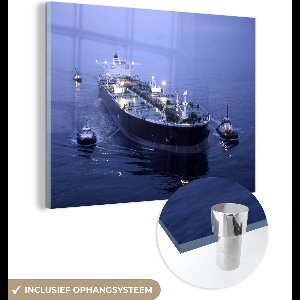 MuchoWow® Glasschilderij 40x30 cm - Schilderij acrylglas - Sleepboten begeleiden een containerschip - Foto op glas - Schilderijen
