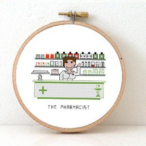 Borduurpakket Pharmacist kado voor vrouw - Apotheker borduurpatroon inclusief borduurring, borduurstof, borduurnaald en DMC borduurgaren