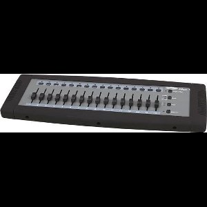 Showtec Showtec Easy 16, 32 kanaals DMX controller