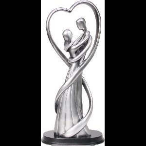 Beeld man & vrouw met hartboog