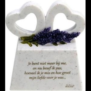 Marmer gedenksteen met 2 harten in Memoriam overleden (Je bent niet meer...)