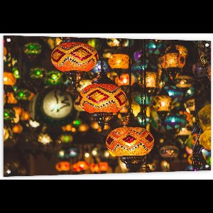 Tuinposter – Kleurrijke Oosterse Lampen - 120x80cm Foto op Tuinposter  (wanddecoratie voor buiten en binnen)