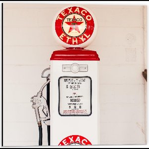 Dibond - Klein Texaco Pompstation - 50x50cm Foto op Aluminium (Wanddecoratie van metaal)