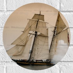 WallClassics - Muursticker Cirkel - Oud Zeilschip - 30x30 cm Foto op Muursticker