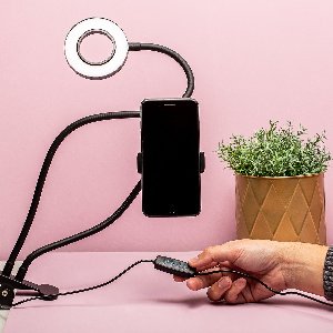 Fizzcreations Ringlamp En Telefoonhouder