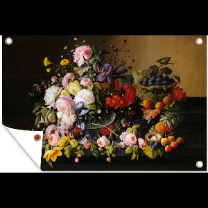 Tuinposter 90x60 cm - Tuindecoratie Stilleven met bloemen en fruit - Kunstwerk - Oude meesters - Poster voor in de tuin - Buiten decoratie - Schutting tuinschilderij - Tuindoek muurdecoratie - Wanddecoratie balkondoek
