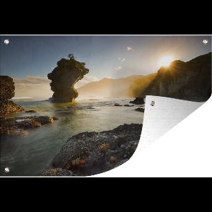 Tuindecoratie Zonsopgang strand Nieuw-Zeeland - 60x40 cm - Tuinposter - Tuindoek - Buitenposter