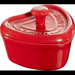 Staub cocotte hartvorm - 10 cm - kersenrood