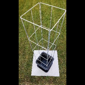 Klimrek voor planten - Plantenhouder - Bloemenhouder - plantenrek vierkant 1250 mm lang met pot en waterschotel