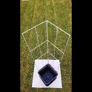 Plantenrek voor klimplanten - Plantklimrek - tuinrek - Draadrek - Klimrek HOEK 1250 mm lang met pot en waterschotel