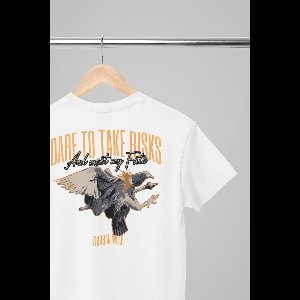 Oversized shirt - Dare to take risks - Wurban Wear | T-shirt | Merk kleding | Unisex tshirt | Streetwear | Pump cover | Techno outfit | Merk shirt | Gym shirt | y2k | Techwear | Urban | Grote maten | T-shirt heren | T-shirt dames | Wit & zwart