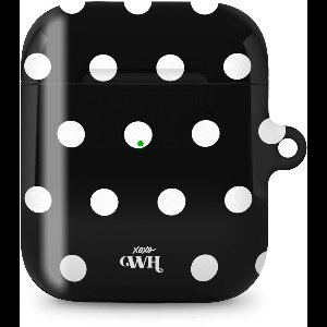 xoxo Wildhearts hoesje geschikt voor AirPods 1 & 2 - Polka Dots (Zwart) - Ook als telefoonhoesje verkrijgbaar - schokbestendige case - koptelefoonhoesje - Beschermhoes met stippenpatroon - Zwart met witte stippen