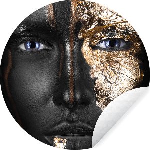 WallCircle - Muurstickers - Behangcirkel - Vrouw - Bladgoud - Black and Gold - 50x50 cm - Muurcirkel - Zelfklevend - Ronde Behangsticker