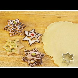 Set van 4 Zenker stervormige kerstkoekjesvormpjes