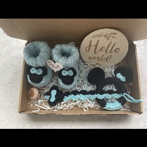 Maminobaby.nl Baby geschenkset jongens | Mickey mouse | Handmade speenkoord | Handmade bijtring | Gehaakte Babyslofjes | Kraamcadeu