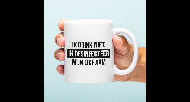 Mok Ik drink niet, ik desinfecteer mijn lichaam