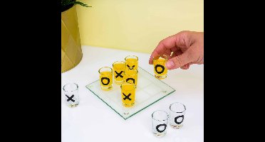 Tic Tac Toe drankspel met shotglaasjes - Klein
