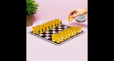 Schaak drankspel met shotglaasjes