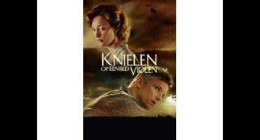 September Film Knielen op een bed violen