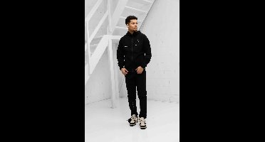 Cruyff Surveyor Trainingspak Heren Zwart - Maat L - Kleur: Zwart | Soccerfanshop