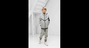 Nike Tech Fleece Trainingspak Kids Grijs - Maat 140 - Kleur: Grijs | Soccerfanshop