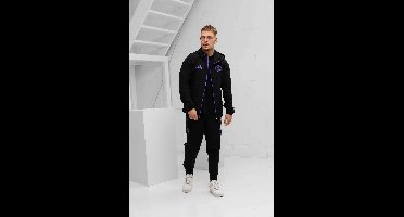 Manchester United Vis Tech Trainingspak Heren Zwart/Paars - Maat XL - Kleur: ZwartPaars | Soccerfanshop