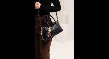 Guess Davina Handtas Dames Zwart - Maat One Size - Kleur: Zwart | Soccerfanshop