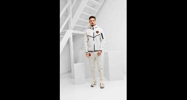 Nederland Tech Fleece Trainingspak Senior 2026-2028 - Maat L - Kleur: Lichtgrijs | Soccerfanshop