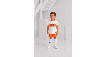 Nederlands Elftal Minikit Uit Junior 2026/2028 Shirtje + shortje + kousen - Maat 122 - Kleur: WitOranje | Soccerfanshop