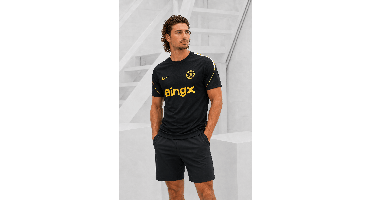 Chelsea Strike Shirt Senior 2026 2027 Zwart - Maat M - Kleur: ZwartGeel | Soccerfanshop