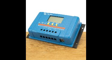 BlueSolar PWM 48V-30A LCD - USB