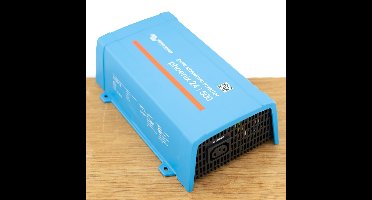 Phoenix 24/500 Omvormer - IEC contactdoos