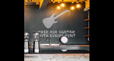 Muursticker Air Guitar with every Pint