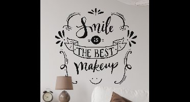 Muursticker smile is the best makeup