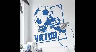 Muursticker voetbal schoenen met naam
