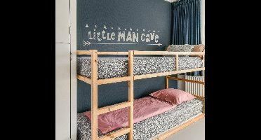 Tekst sticker little man cave