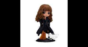 Q POSKET - HERMIONA GRANGER WITH COOKSHANKS