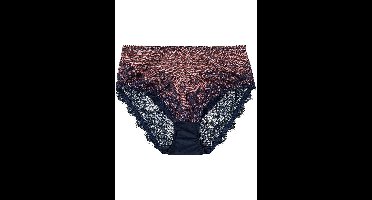 Maxislip met sierlijk kant