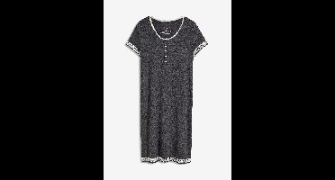 Nachtjapon met knoopsluiting en split