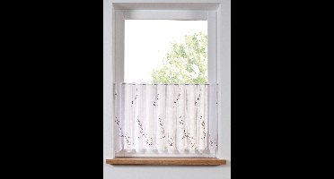 Valletje met borduursel