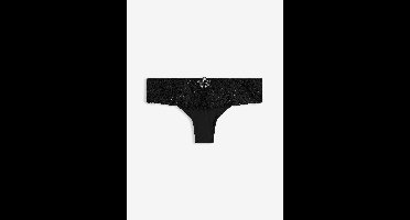 String hipster met gebloemd kant