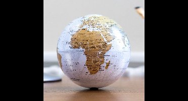 Luckies Wereldbol - Draaiend globe van kunststof - 14 cm diameter